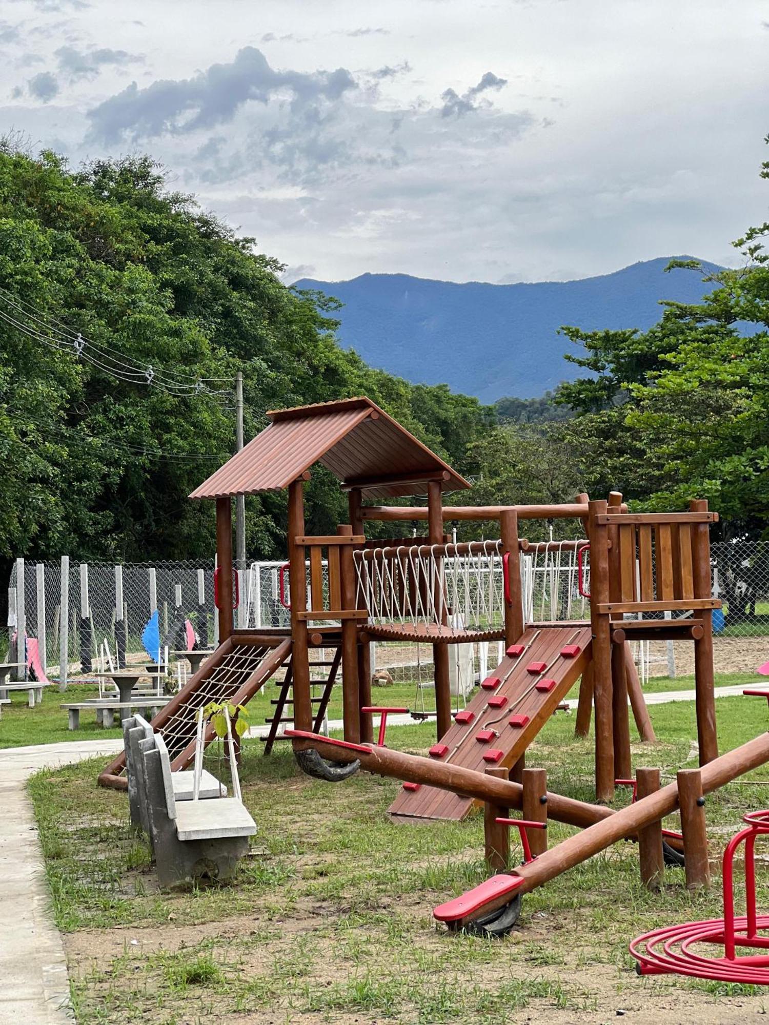 Casa Aconchegante Em 度假居